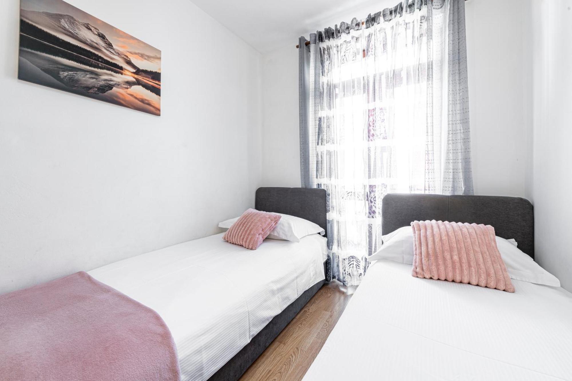 Villa Nick ツァヴタット エクステリア 写真